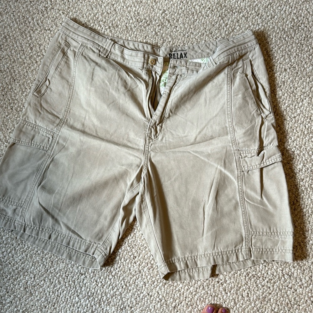 Men’s Tommy Bahama shirts 38 beige